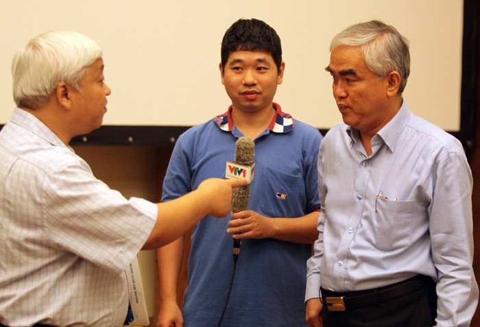 Bầu Kiên cùng những ông bầu “cách mạng” khác và Phó chủ tịch VFF Lê Hùng Dũng (phải) là những người đi đầu trong những đổi thay của bóng đá Việt. (Ảnh VSI)